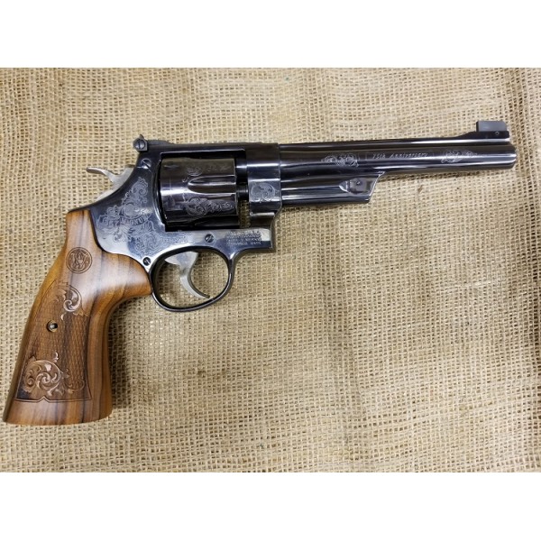 Smith and Wesson Model 27 Classic Engraved w\ box