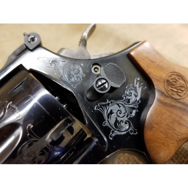 Smith and Wesson Model 27 Classic Engraved w\ box