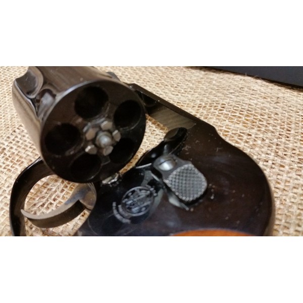 Smith and Wesson Model 38 no dash with box